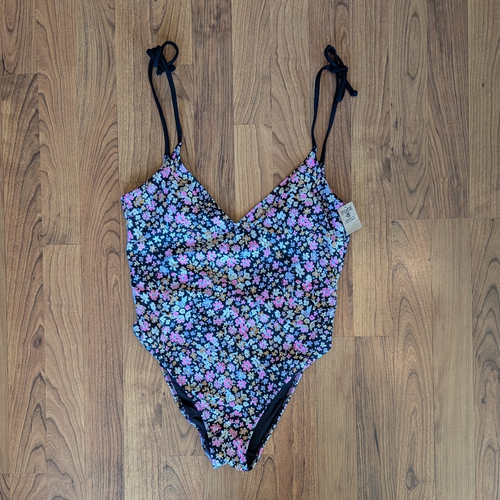 PINK Floral Tie-Shoulder One Piece Swimsuit in Black and Pink, Size M
